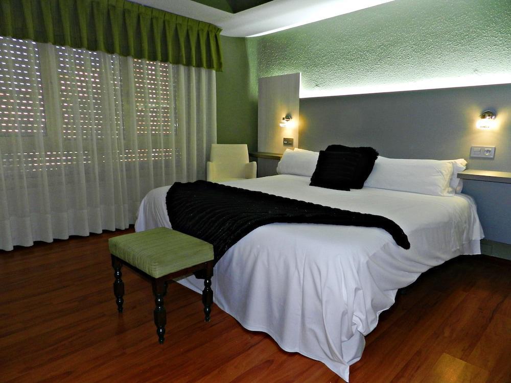 Hotel Alda Centro Хихон Екстериор снимка