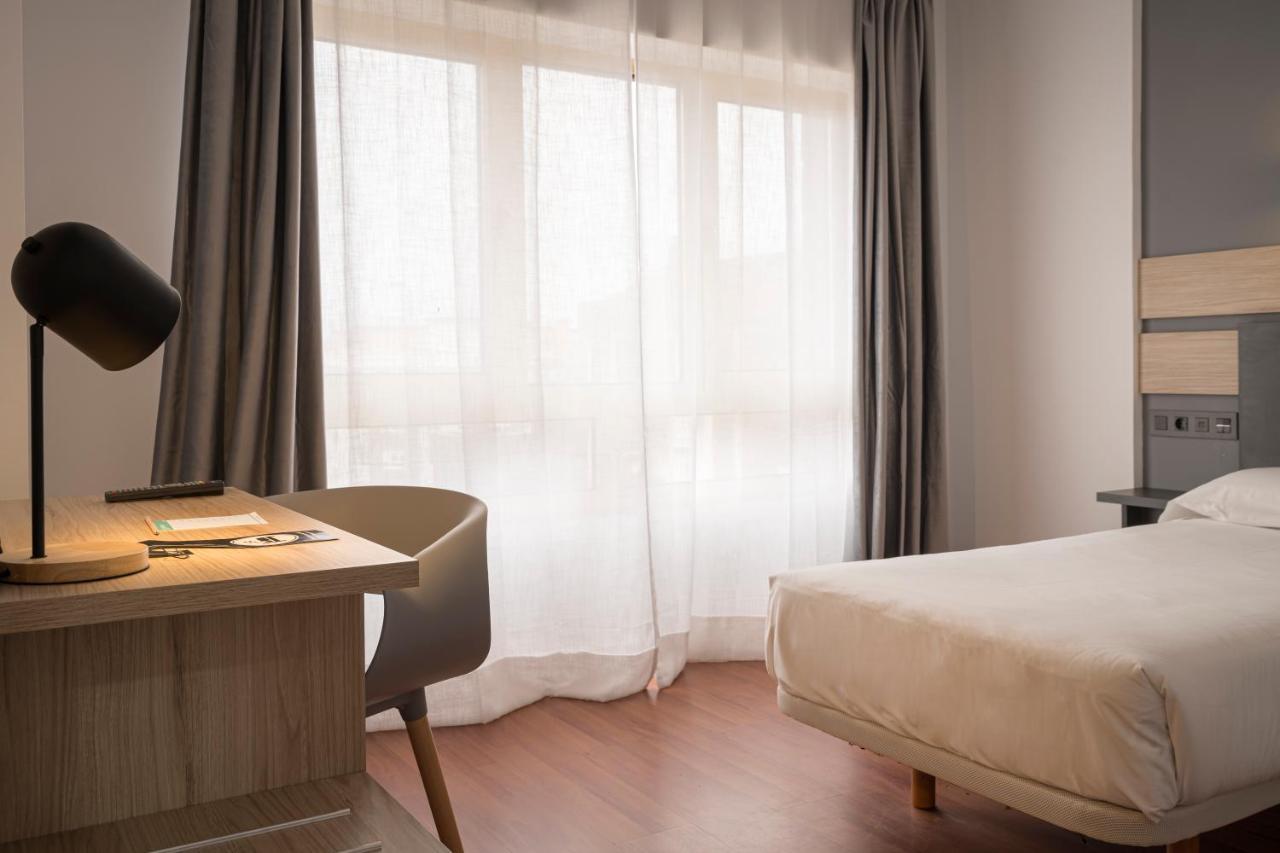 Hotel Alda Centro Хихон Екстериор снимка