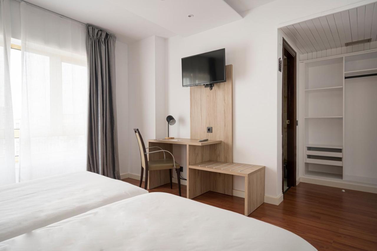 Hotel Alda Centro Хихон Екстериор снимка