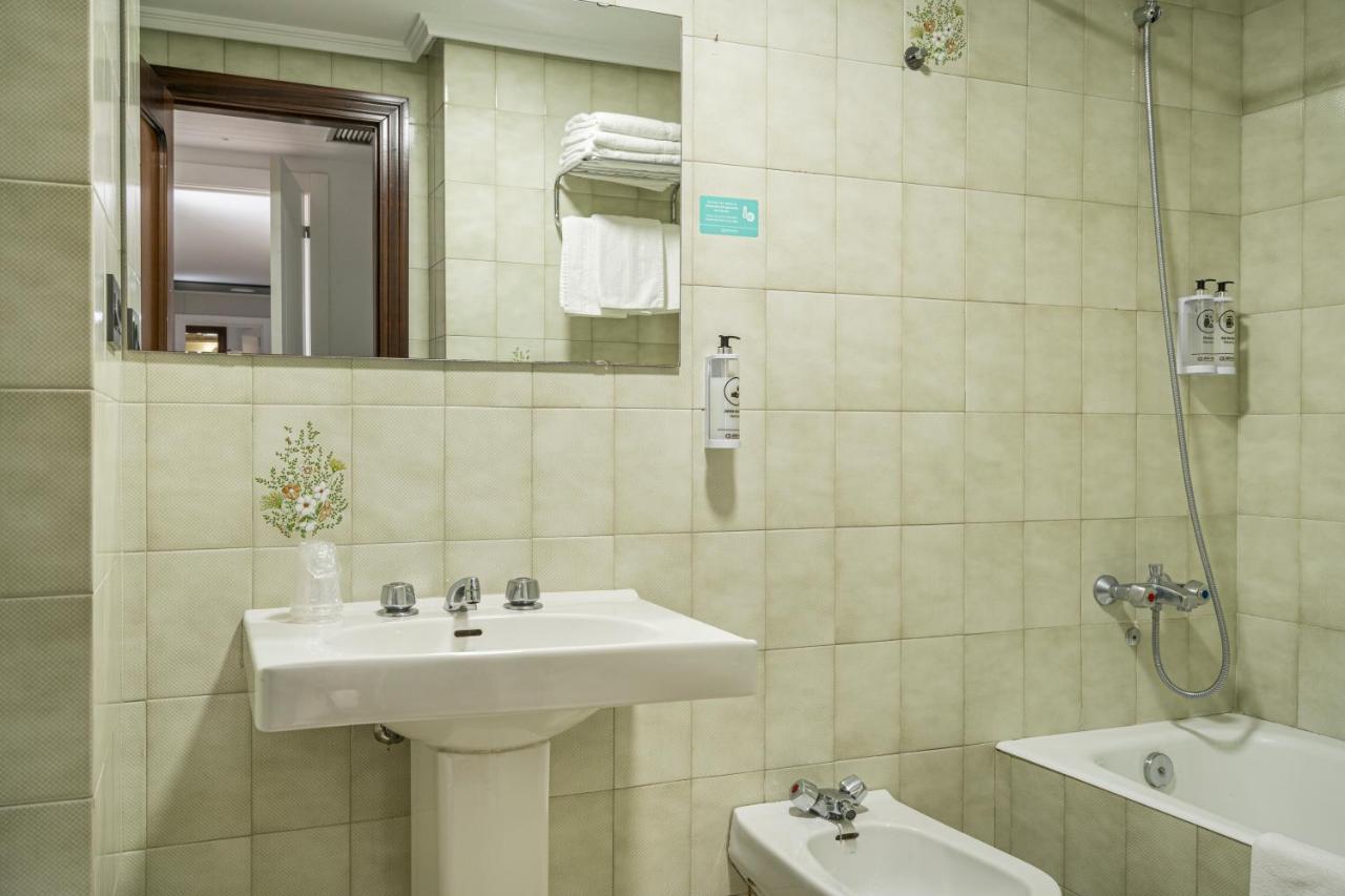 Hotel Alda Centro Хихон Екстериор снимка