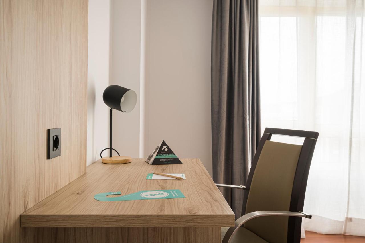 Hotel Alda Centro Хихон Екстериор снимка