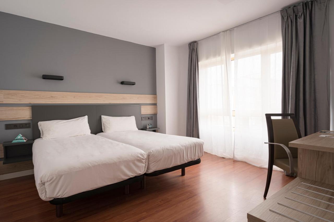 Hotel Alda Centro Хихон Екстериор снимка