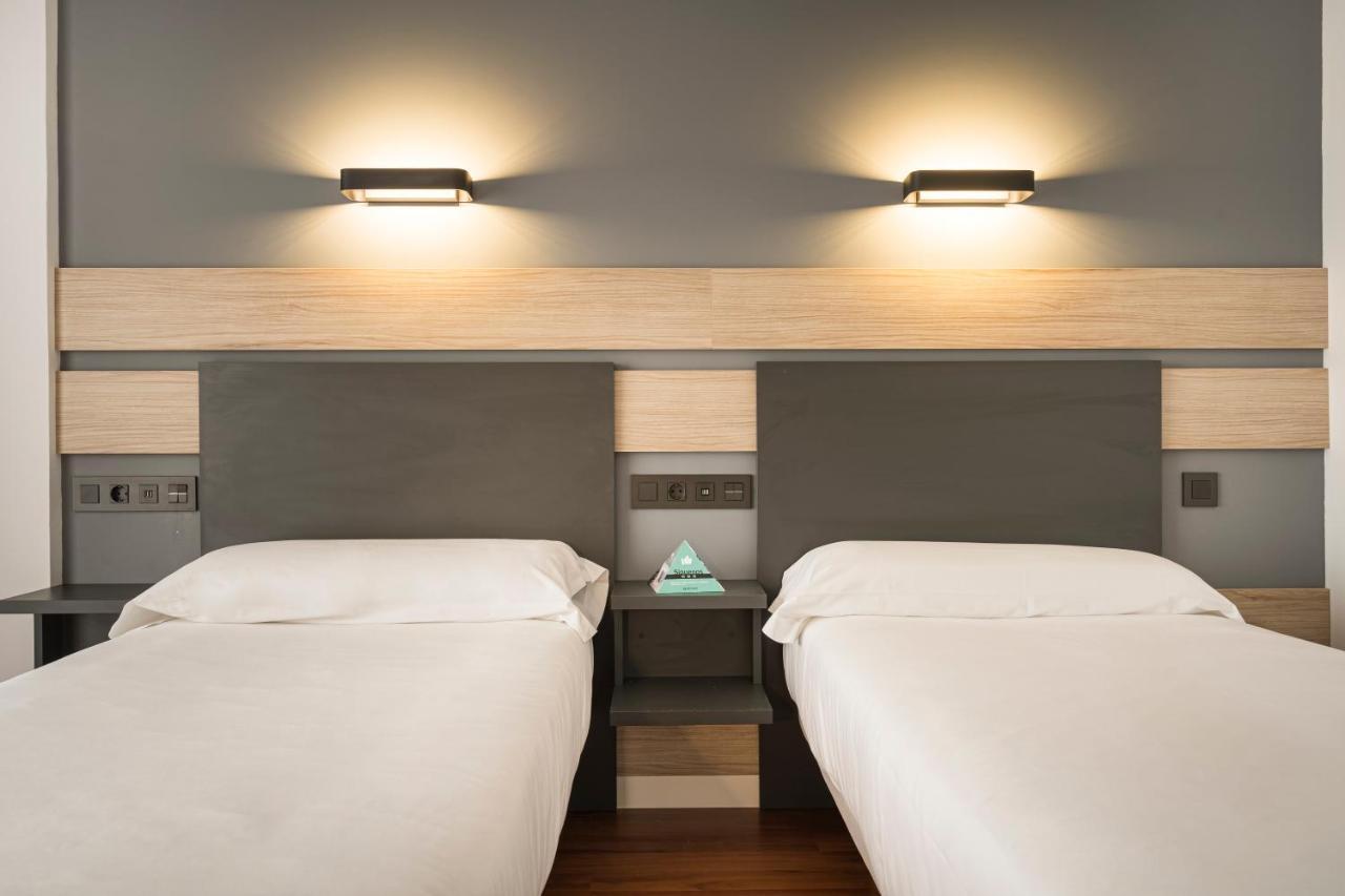 Hotel Alda Centro Хихон Екстериор снимка