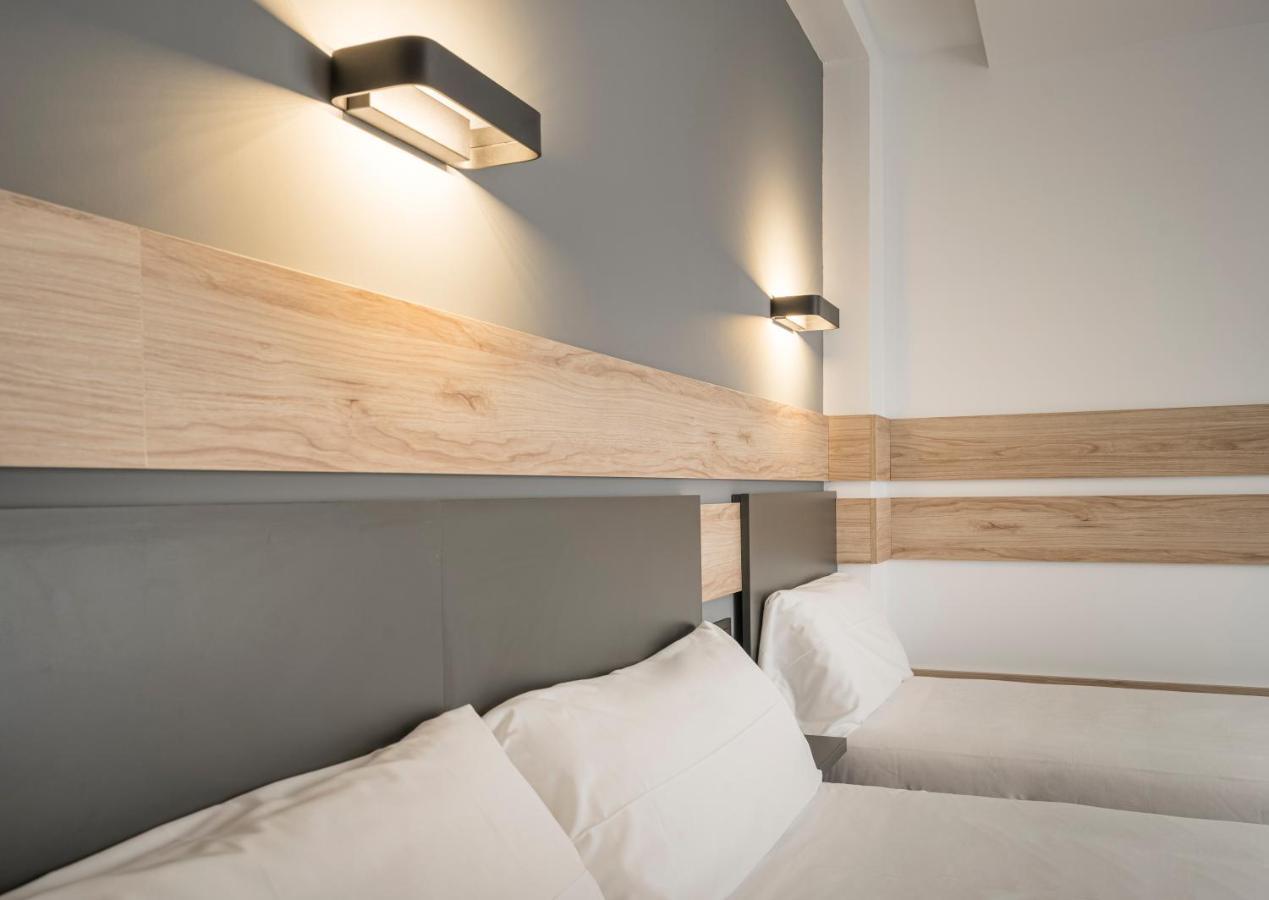 Hotel Alda Centro Хихон Екстериор снимка
