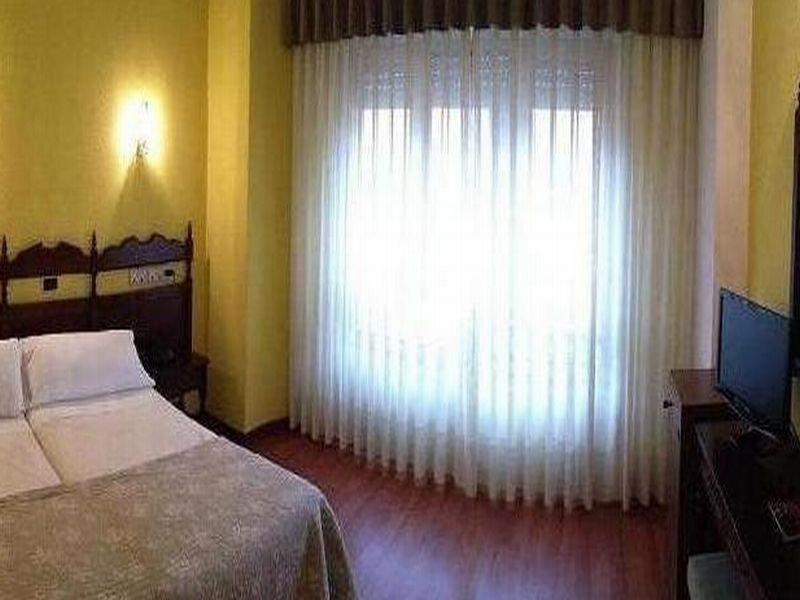 Hotel Alda Centro Хихон Екстериор снимка