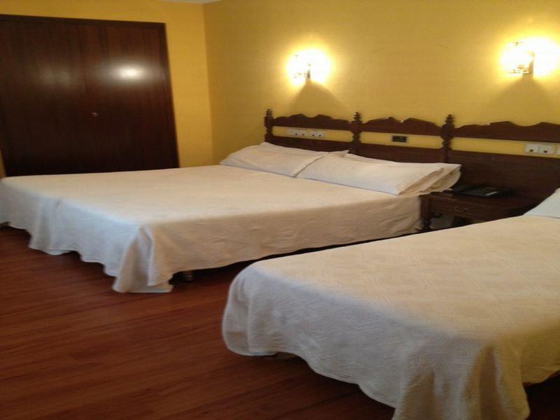 Hotel Alda Centro Хихон Екстериор снимка