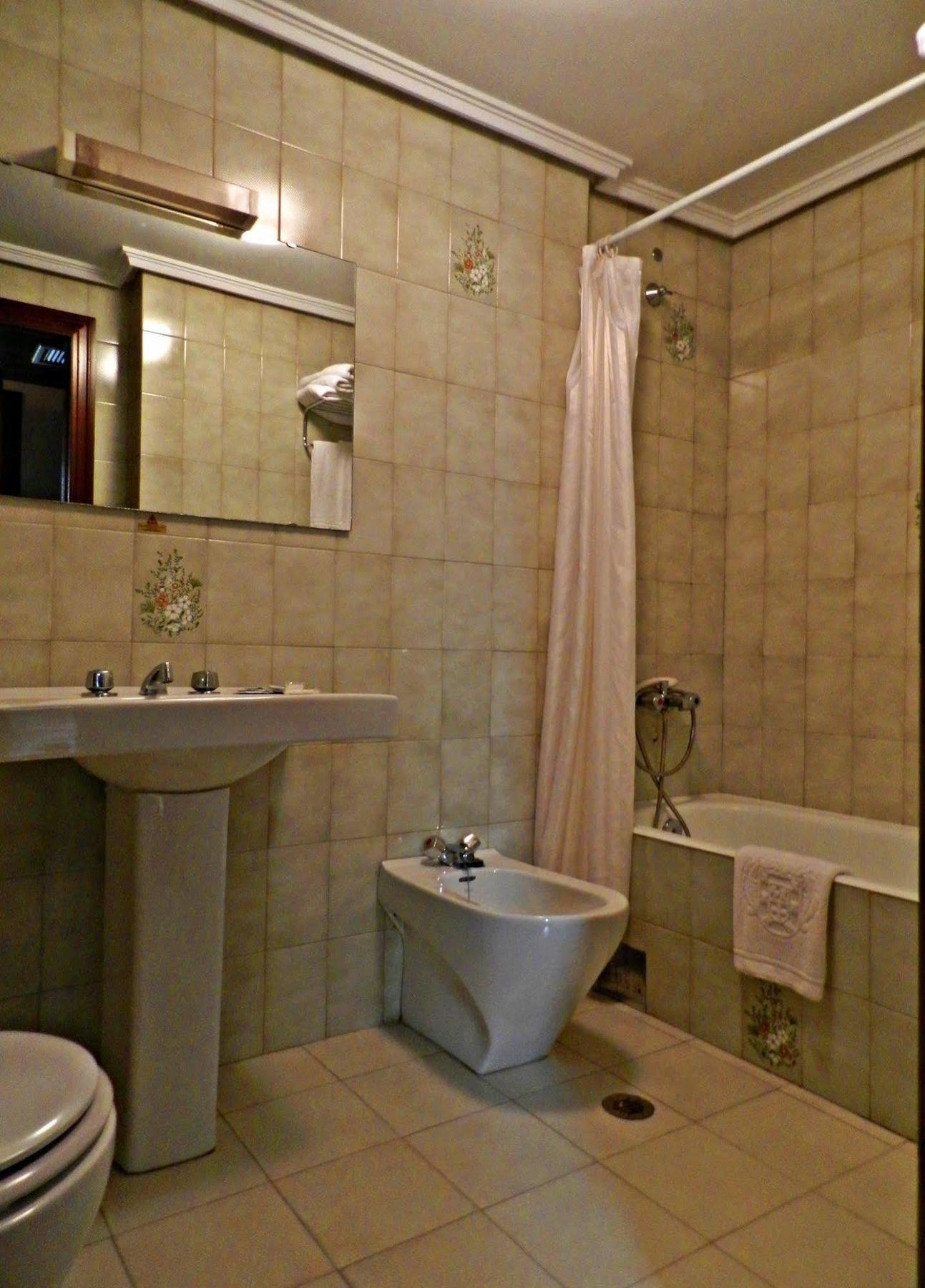 Hotel Alda Centro Хихон Екстериор снимка